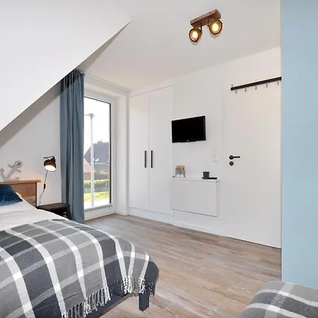 Holiday home Doppelhaushaelfte Bohl